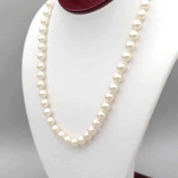 Womens White Imitation Pearl Necklace Fish Hook Closure Princess Length 18 in - Picture 2 of 6